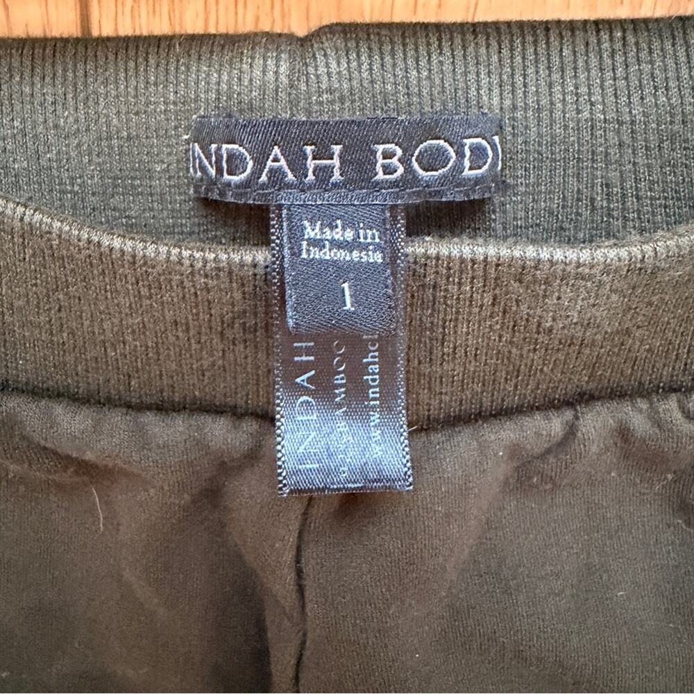 Indah dark green mid rise stretch Flare lounge Pants size small - Picture 12 of 13
